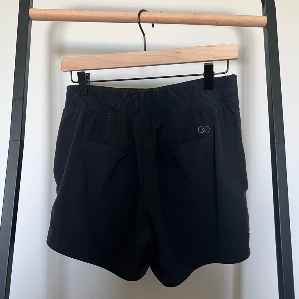 CALIA by Carrie Underwood Women’s Anywhere Cuff Shorts - Black - S